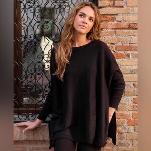 Mer Sea Catalina Travel Black Oversized Sweater